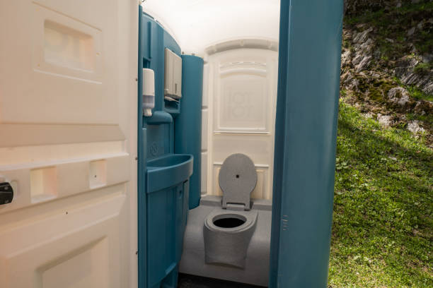 Best Portable restroom trailer rental  in Applewood, CO